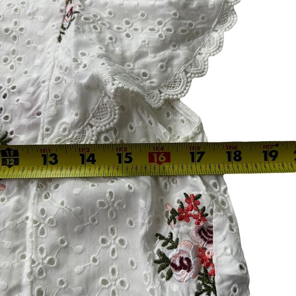 Forever 21 White Eyelet Embroidered Floral Crop Top Women's Size Small | 67-12-2 - Picture 6 of 6